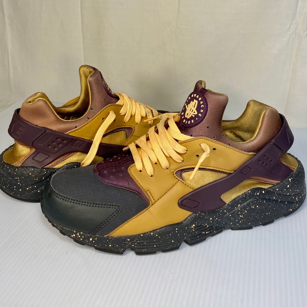 SOLD: Nike Air Huarache Run Premium Pro Elemental